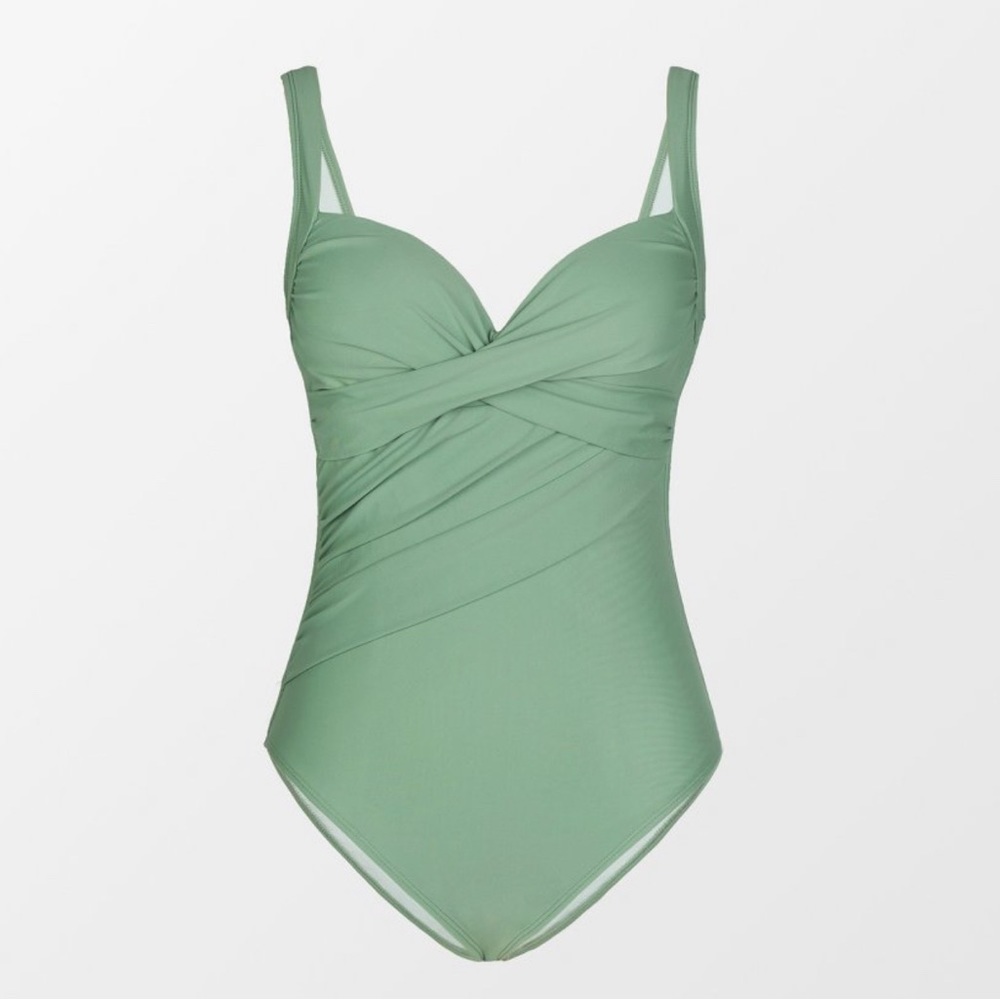 Cupshe Green Fully Lined  Ruched Crisscross Middle Cut One Piece Swimsui…